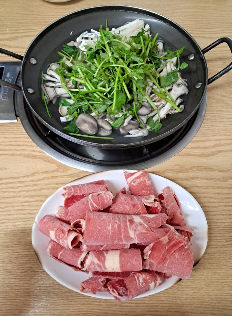 신촌맛집: 김광석 신촌 칼국수 본점 버섯얼큰칼국수 맛집