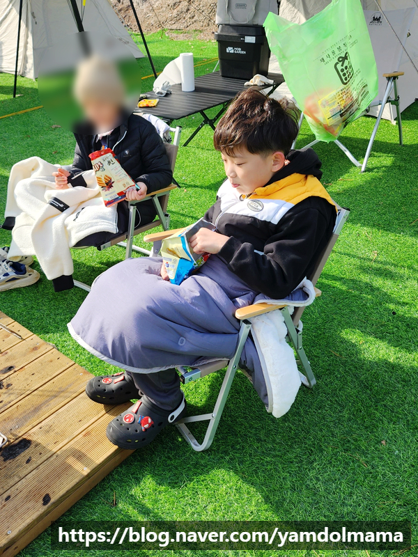  차박, 캠핑에 이용하기 좋은 한이불 마이크로모달 무릎담요