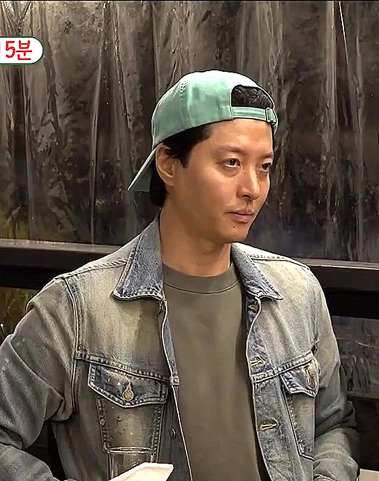 김지석 이동건 의자왕 별명 속사정 이유 왜 비밀연애 안 했어 오토바이 바이크 5500원 미운우리새끼 김지석 이동건 의자왕 별명 속사정 이유 왜 비밀연애 안 했어 오토바이 바이크 5500원 미운우리새끼