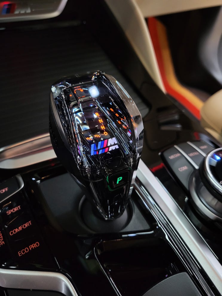  대전 세종 bmw x4 g02바디 크리스탈 기어봉 + 도어로고 교체