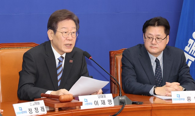 여야, 내년 <b>정부 예산안</b> 심사 <b>공방</b> 이어가
