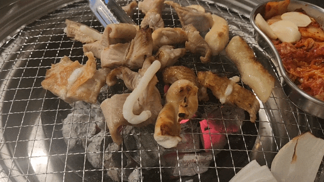 옥련동 맛집 쫄깃한 꼼장어, 막창, 닭발 숯불구이 전문점 막 구워도 맛있는 집