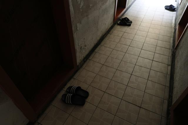홀로 세상 떠나도 쉽지 않은 뒷정리... '고독사 상속' 어쩌나 홀로 세상 떠나도 쉽지 않은 뒷정리... '고독사 상속' 어쩌나