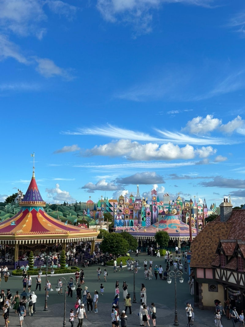 낭만이 가득한 도쿄 디즈니랜드에서 🎡, (디즈니랜드 예약 클룩, 디즈니랜드 식당, 디즈니랜드 츄러스, 미녀와야수, 스페이스마운틴,  몬스터주식회사, 디즈니랜드 퍼레이드) : 네이버 블로그, image size:800x1067