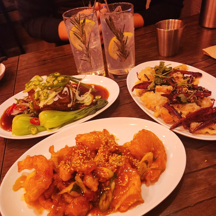  강남구청역 회식하기 좋은 강남 우육면 분위기 맛집 '우육당'