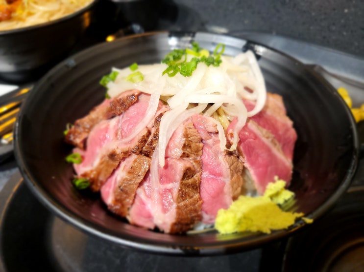  광주 신세계 맛집 홍대개미에서 아이들과 덮밥 뿌시기