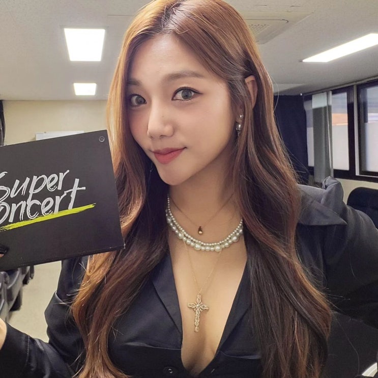 '파격 노출' 이채영, 한 살이라도 어릴 때...연애가 하고 싶다 '파격 노출' 이채영, 한 살이라도 어릴 때...연애가 하고 싶다