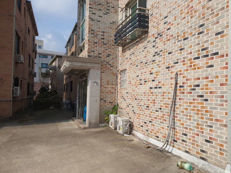  빌라 다세대 화장실 하수구 역류 물을 안써도 1층 바닥으로 차오르고 역류 뚫기 전문