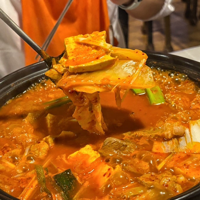  원주 봉산동 맛집, 김치찌개 같은 두루치기 맛집 본가두루치기