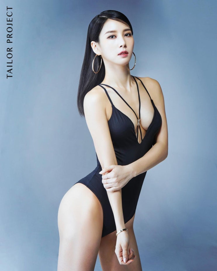 '바프' 찍은 김정민, 수영복 입고 뽐낸 탄탄한 몸매 보디 라인...아찔한 바디프로필 '바프' 찍은 김정민, 수영복 입고 뽐낸 탄탄한 몸매 보디 라인...아찔한 바디프로필