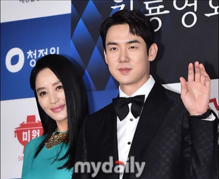 <연예가핫이슈> '청룡의 상징' 김혜수, 30년 만에 떠난다.. 기쁨이자 영광이었다! <연예가핫이슈> '청룡의 상징' 김혜수, 30년 만에 떠난다.. 기쁨이자 영광이었다!