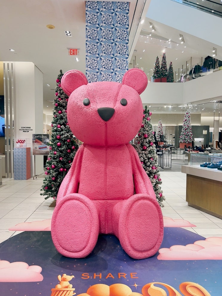  핑크빛 크리스마스^^ 캐나다 캘거리 쇼핑 Holt Renfrew(홀트렌프루)에서 느끼는 미리!!크리스마스