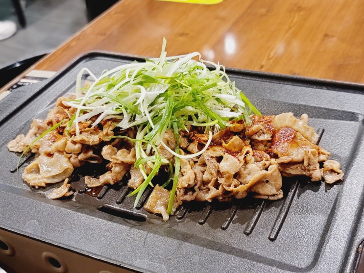  응암동 맛집 새마을식당 응암점 열탄불고기 냉김치말이국수 훈제막창