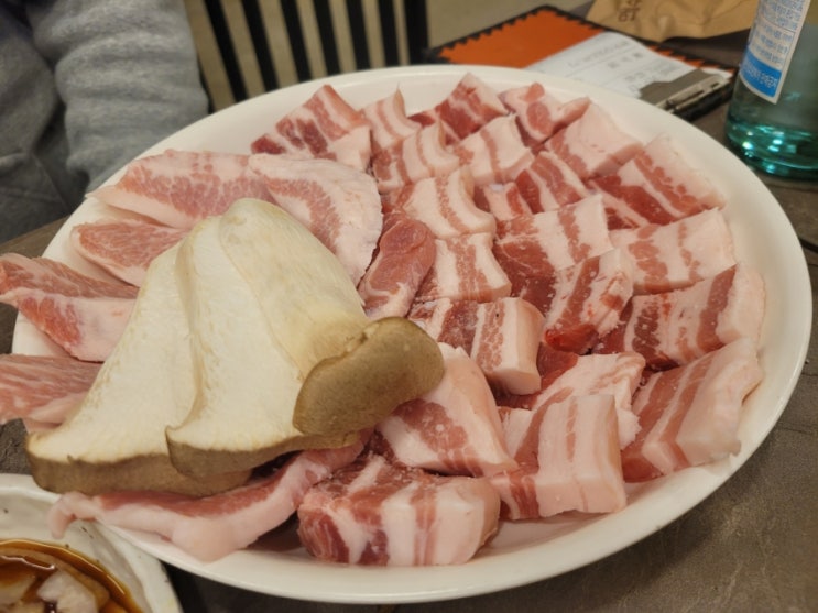 댓거리 고기집 남부식육식당 (구.더하다 고기집)