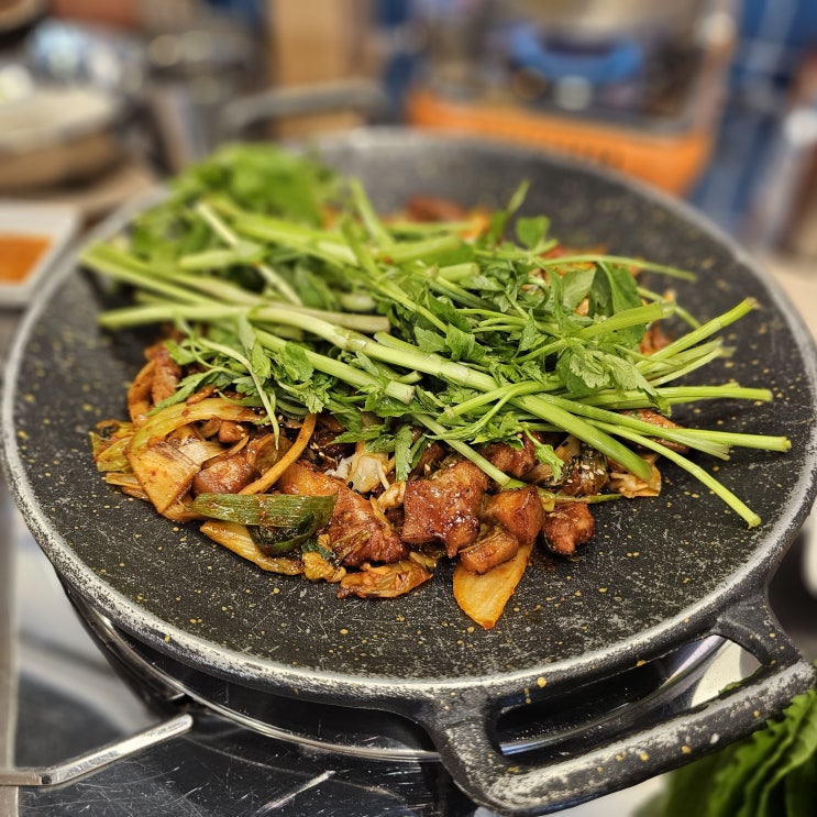  [선유도역맛집] 한국인들의 소울푸드 돼지고기와 김치 조합 《삼산회관》