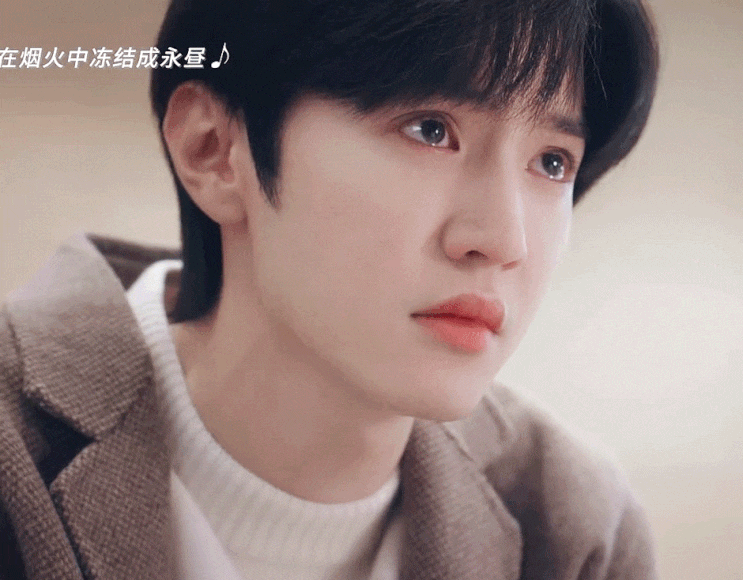  <중드 투투장부주偷偷藏不住-6화 돤자쉬는 꼬마천사 쌍즈가 새해선물 몰래 준거 보고 가슴이 뭉클해진다小天使桑稚送段嘉许新年礼物，段嘉许一瞬间泪目了>