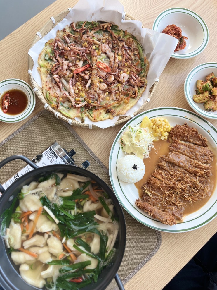  [여수 디오션 근처 맛집] 여수 행운마을 돈가스 수제비 칼국수 해물파전 오이소박이맛집
