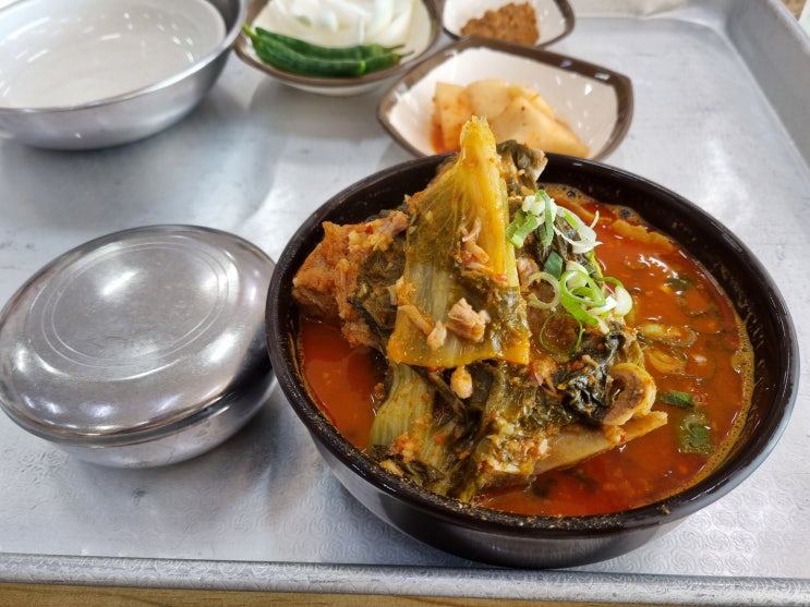  뼈다귀 해장국전문 의성군청 동바리 의성점