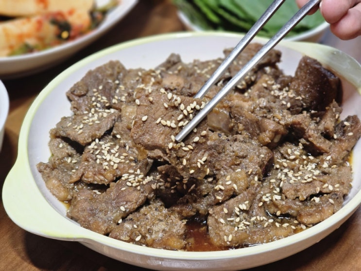  돼지왕구이 청산골왕갈비살 양념목살 돼지갈비 추천