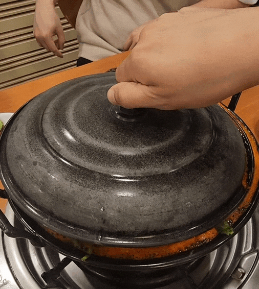  등촌샤브칼국수 중곡점 - 칼칼한 고추장찌개같은 버섯매운탕칼국수?