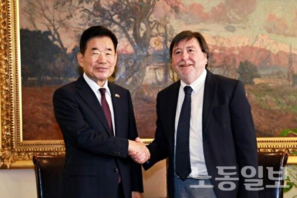 노동일보 <뉴스> <b>김진표 국회의장</b>, 칠레 하원<b>의장</b> 회담... 