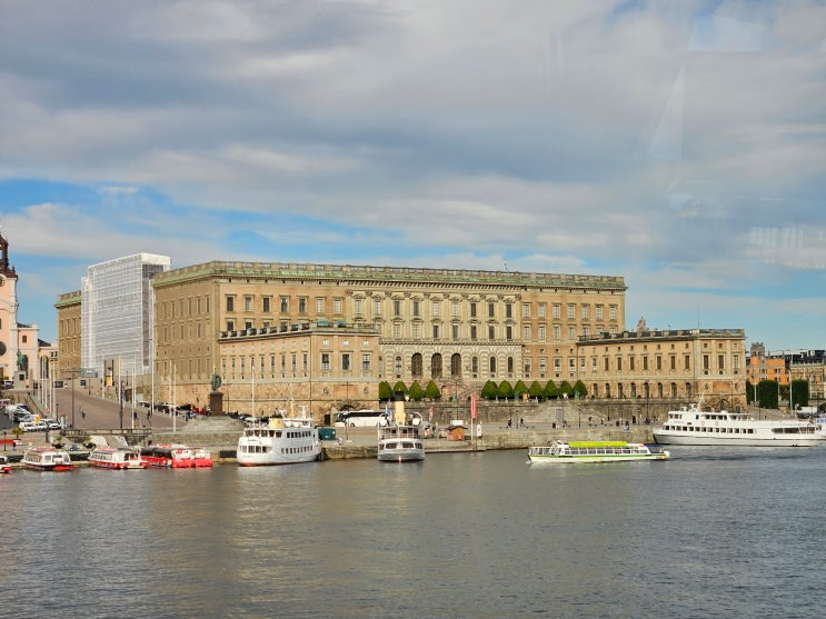 북유럽 7개국 여행 : 스웨덴 (스톡홀름 -&gt; 왕의 정원,스웨덴 왕립 오페라 하우스, 스톡홀름 세인트 제임스 교회, 스웨덴 왕궁,스웨덴 국회의사당, 스톡홀름 시청사)