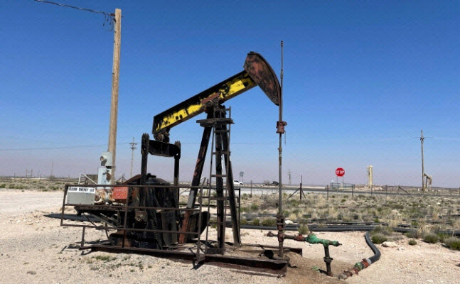 국제유가 5% 급락…WTI 72달러까지 떨어졌다 국제유가 5% 급락…WTI 72달러까지 떨어졌다