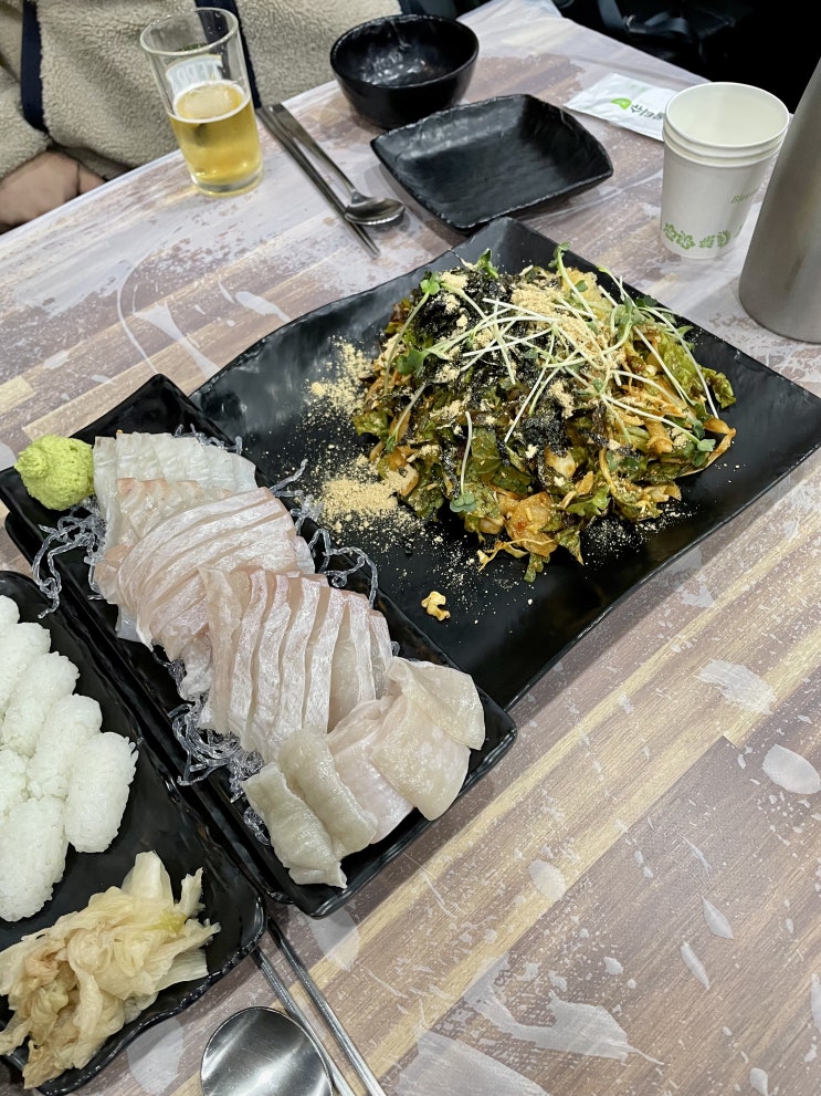 야채무침 초밥과 함께 완도광어 숙성막회 청당동 한성횟집 / 천안식후감