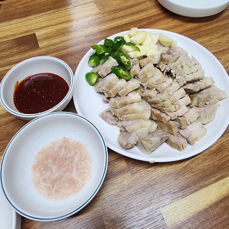  천안 신부동 노포 스타일 수육 칼국수 맛집 정통 옥수사