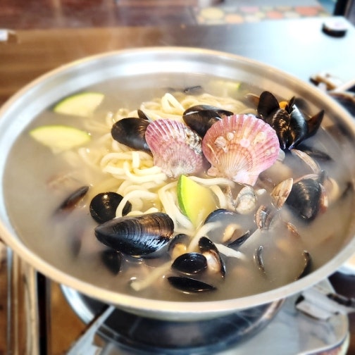 인천 애견동반식당 영종도 소나무식당 강아지 실내 가능 인천 애견동반식당 영종도 소나무식당 강아지 실내 가능