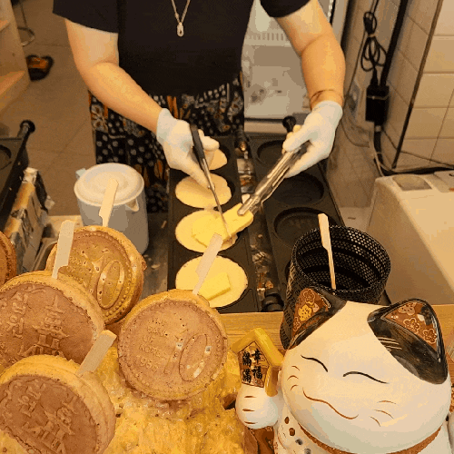  [광장시장 맛집] 먹거리부터 술까지 '십원빵, 이모네, 광장싸롱'