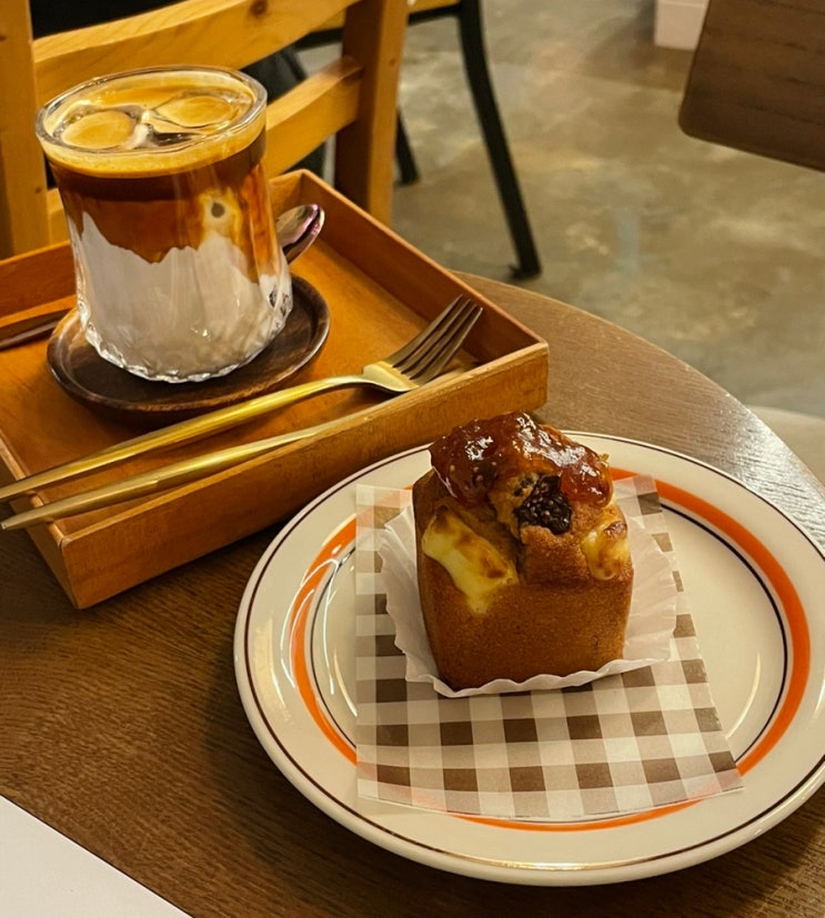  [신논현 카페] 로우어 가든 | 강남 조용한 카페. 강남역 스콘 맛집 내돈내산 카페
