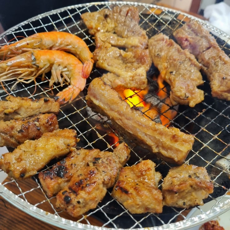 남는 거 없이 팍팍 주는 돼지왕갈비 맛집 '계백장군'