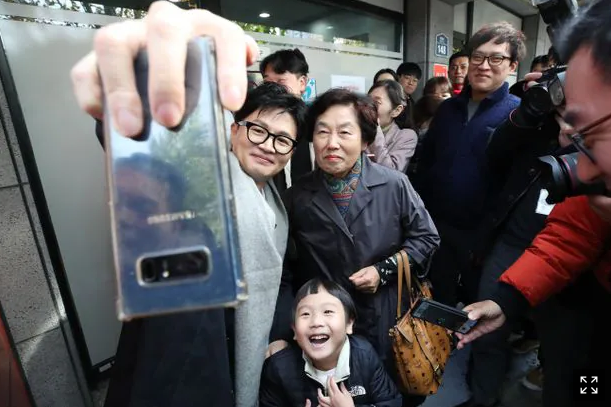 민주당의 내로남불, <b>대구 방문</b>한 <b>한동훈</b> 장관에 ‘출마 생각에... 