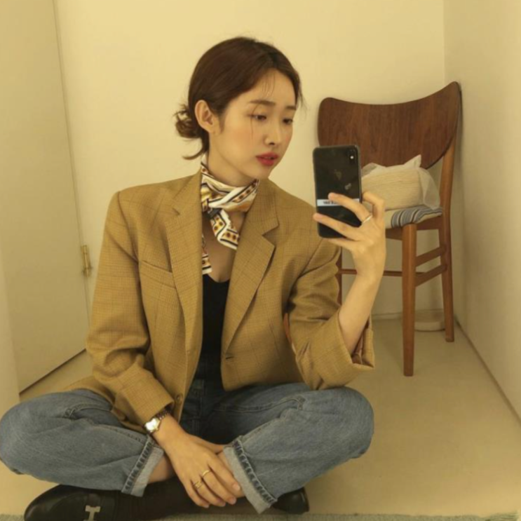  에르메스 트윌리 예쁘게 매는법 이미지, 실크 스카프 코디
