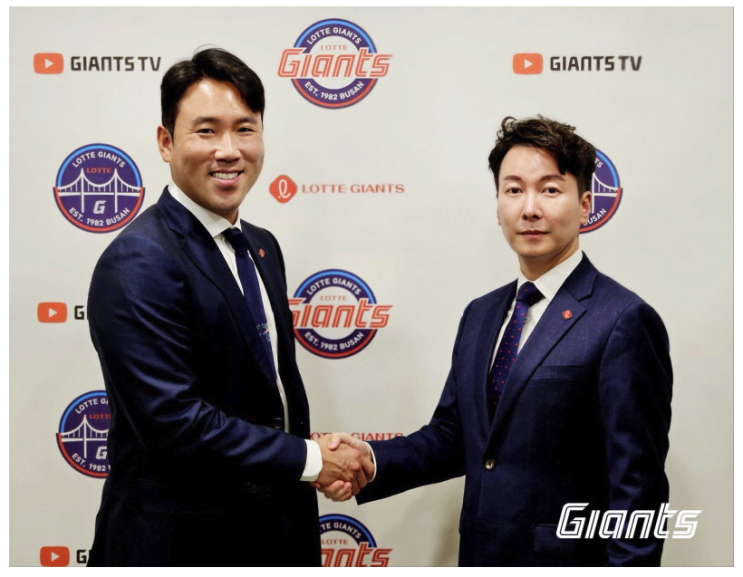  전준우 선수 롯데자이언츠 원클럽맨으로 남아