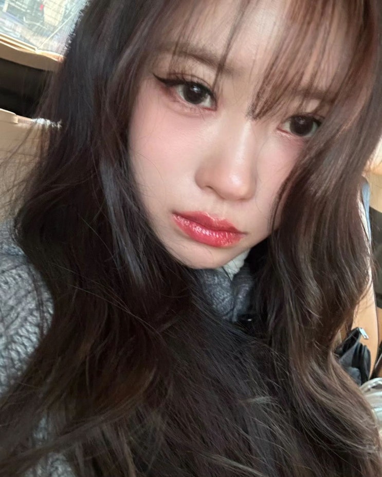이미주 여성 떡볶이 코트 디테일 회색 브랜드 니트 가디건 정보 이미주 여성 떡볶이 코트 디테일 회색 브랜드 니트 가디건 정보