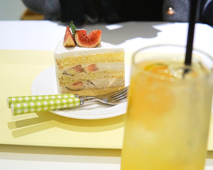 창원 상남동카페 조금느린케이크 :: 조각케이크맛집 무화과케이크 청귤에이드