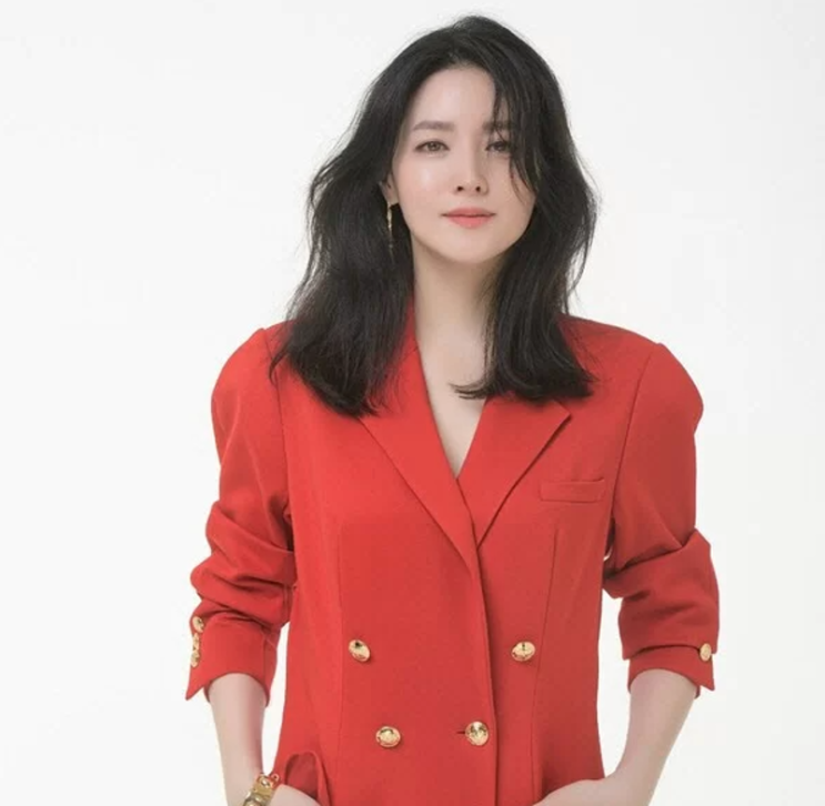 배우 <b>이영애</b>, 가자지구 피해 어린이 구호성금으로 5천만원 <b>기부</b>