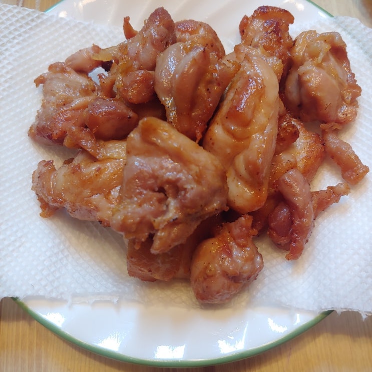  행복한 맛이었던 한강식품 에어프라이어 한입순살 치킨과 오뚜기 양념치킨 소스 케미