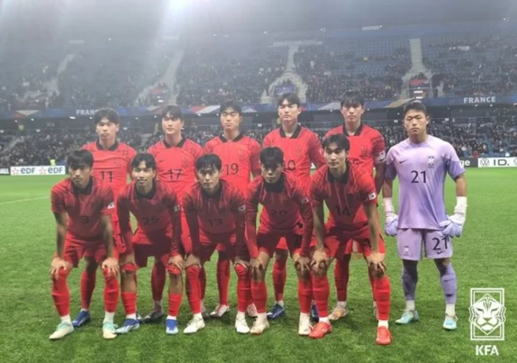 한국 올림픽 <b>축구</b>대표팀... 홍윤상 추가골, <b>앙리</b> 감독 "끔찍했다"