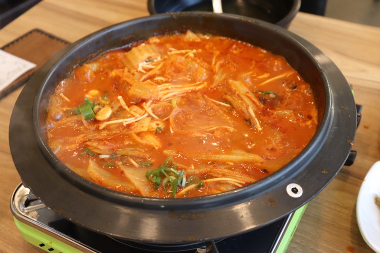 수지 신봉동 외식타운 맛집 묵은지 고등어조림 좋은 북극해고등어