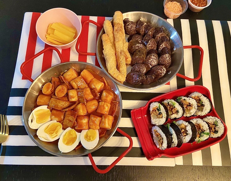  [미국집밥] Trader Joe's 트레이더조스 김밥 맛있게 먹기 (1) 트조김밥 + 떡볶이