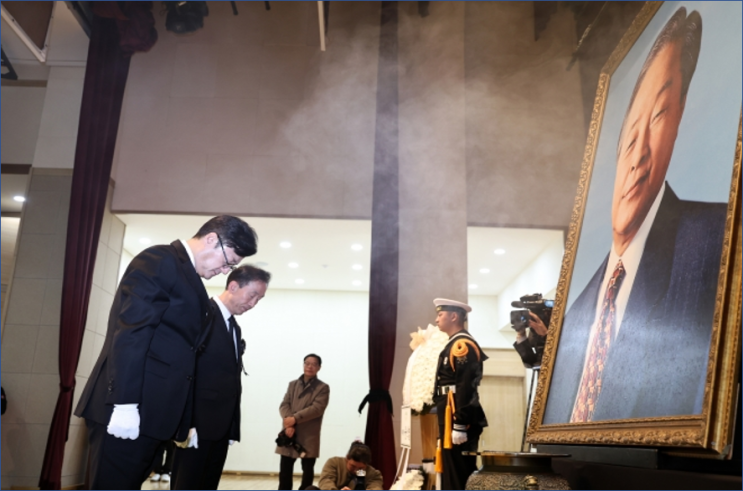 <b>김영삼</b>(YS) 8주기 추모식, <b>손자</b><b>김인규</b> 윤석열 정부 3대개혁... 