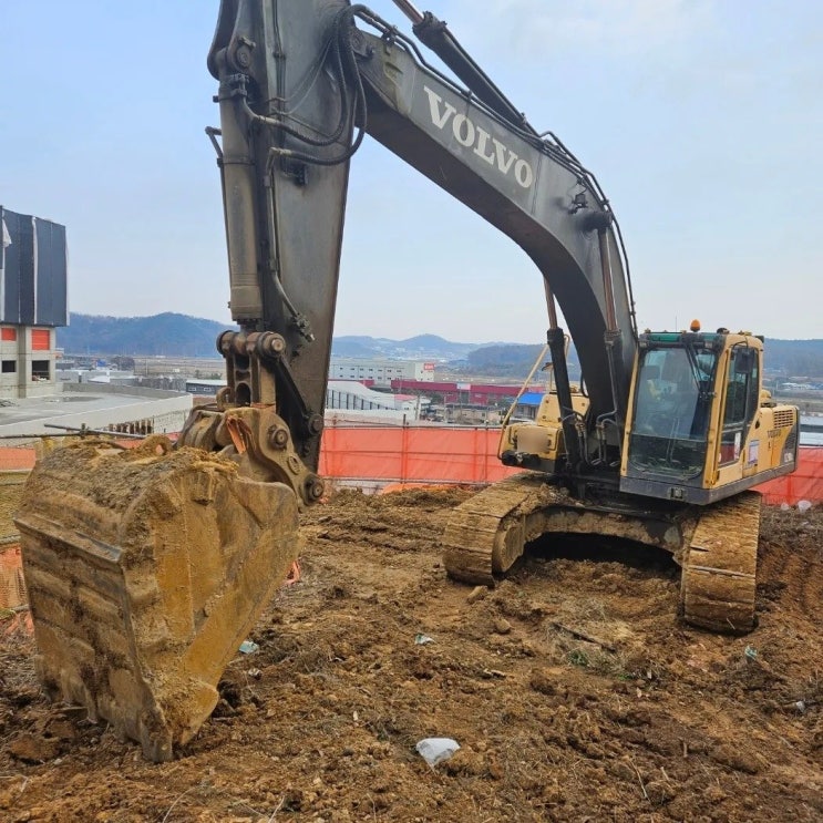볼보 EC290B 2010년식 3000만원 판매합니다. 볼보 EC290B 2010년식 3000만원 판매합니다.