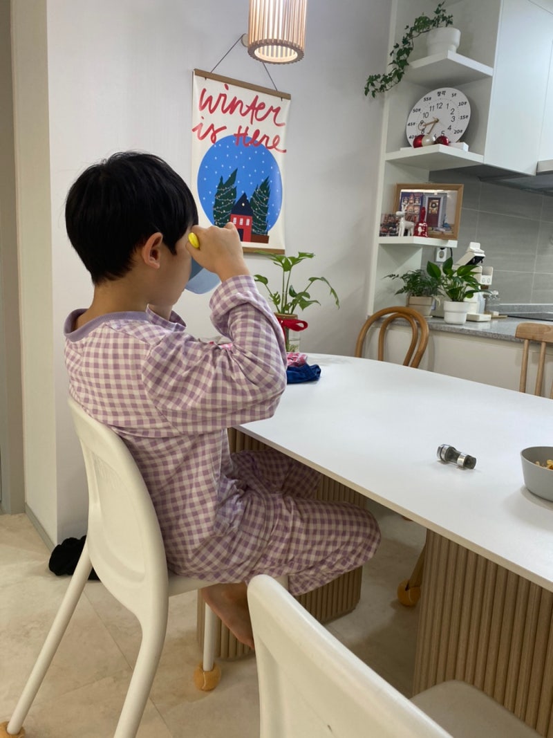 이케아 우르반 후기/ 어린이 식탁의자 6세 8세 하이체어