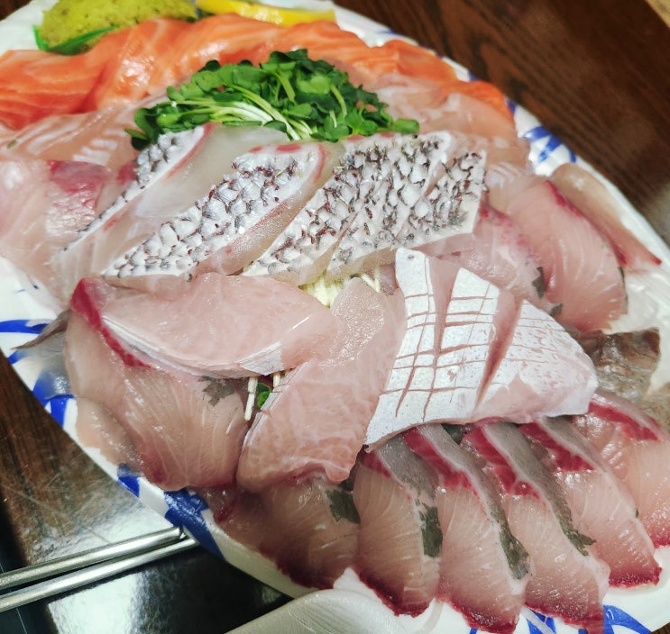  강남 푸짐한 회를 배달해서 먹을 수 있는 강남 배달 횟집 '노량진수산시장'