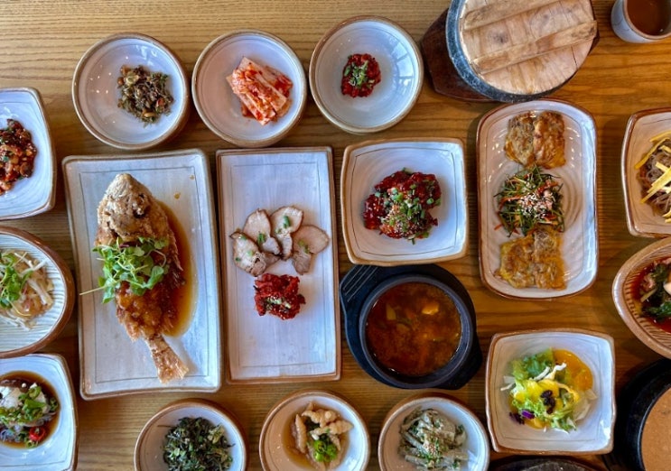  경기도이천한정식, 만원대로 임금님 18첩 반상 나오는 거궁이천점