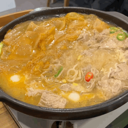  김치찜의 계절, 참신한 인천 맛집 | 군봉묵은지김치찜