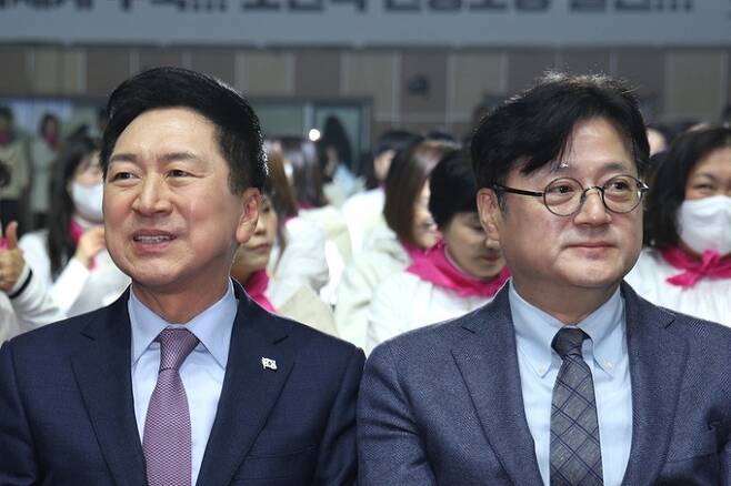 통과시킨다” <b>홍익표</b>에 쏟아진 박수…<b>김기현</b>과는 달랐던... 